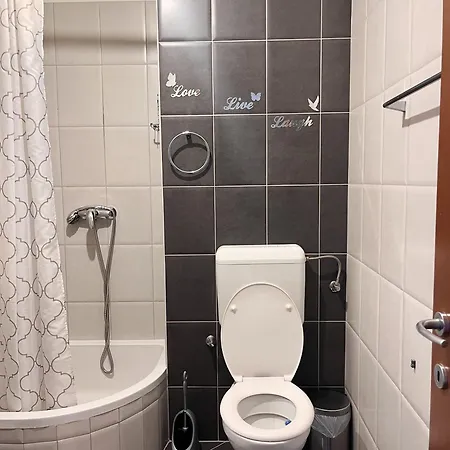 Deliri With Private Parking